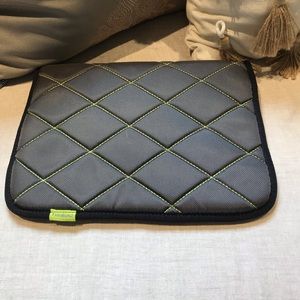 Tech case black lime green seam  Timbuk2 K11